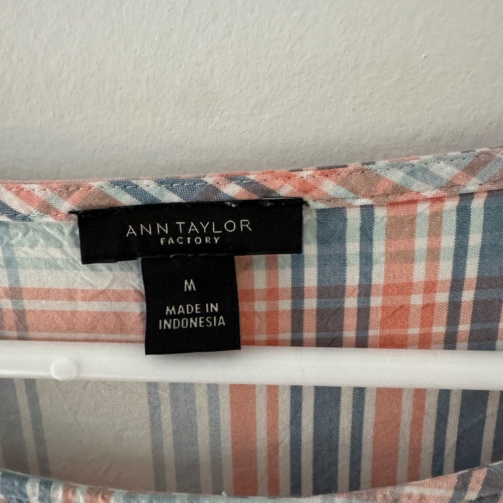 Ann Taylor Factory Casual Button Down Shirt Blue and Pink